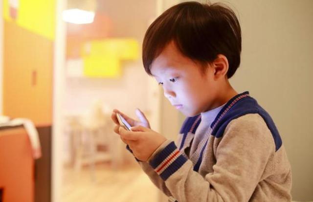 游戏:孩子陶醉主义的诱因?买球软件(图2) 游戏:孩子陶醉主义的诱因?买球软件(图2)