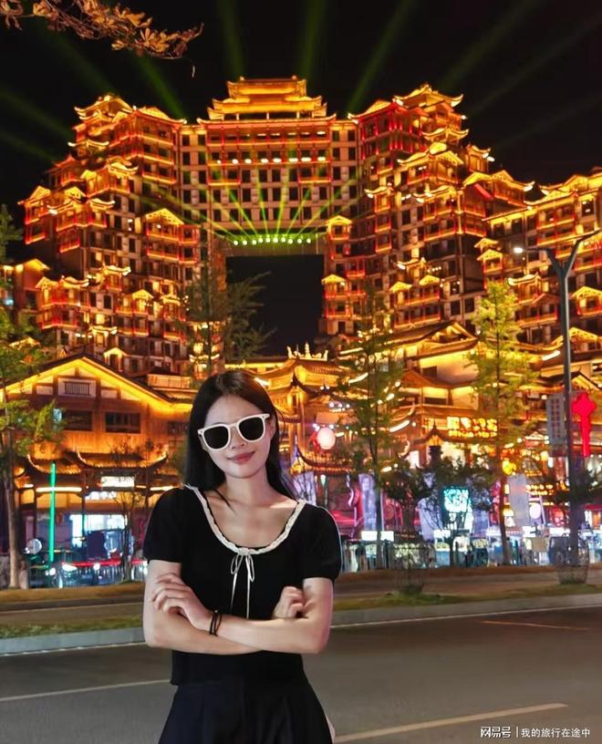 暑假亲子专属张家界5天4晚：跟团夜游芙蓉镇遛娃必选方案